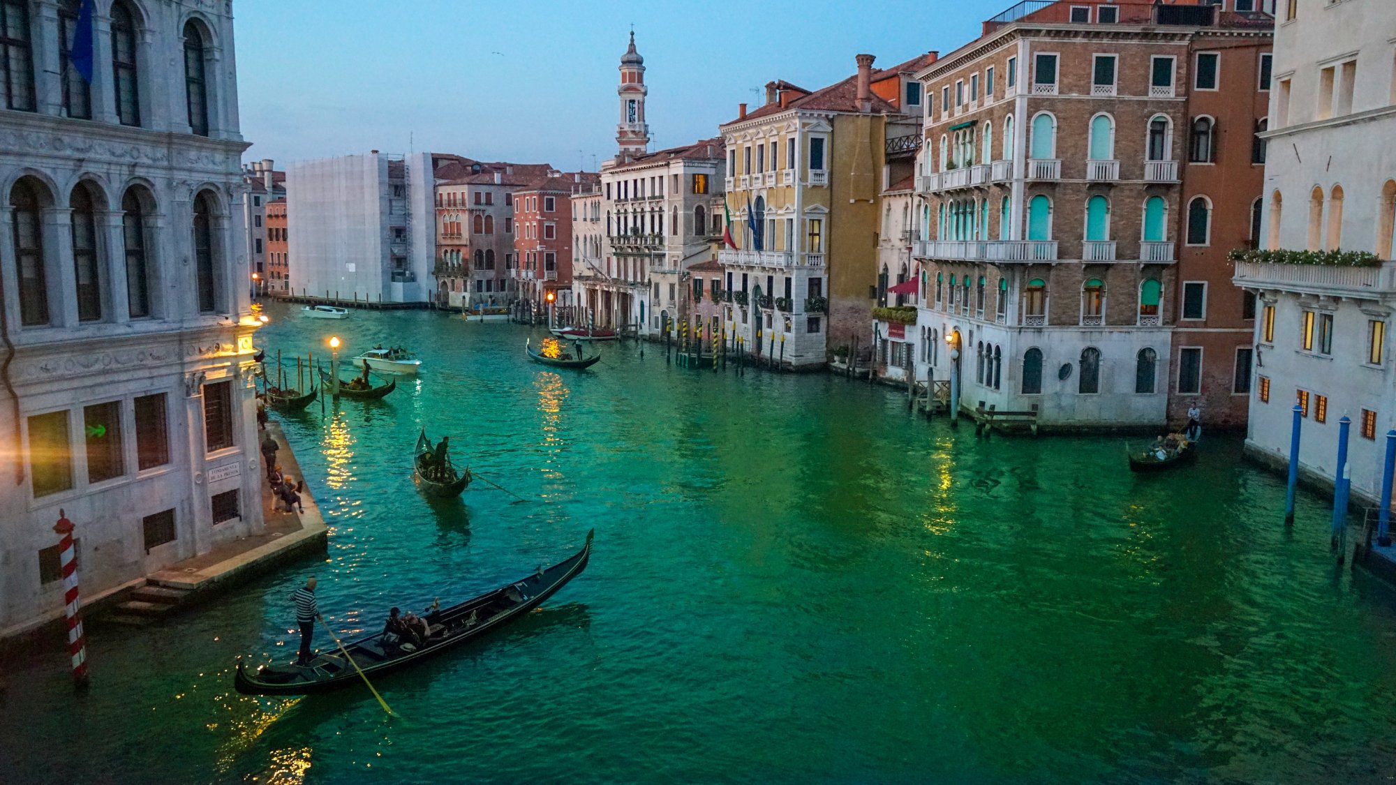 Come promuovere la vendita di un hotel